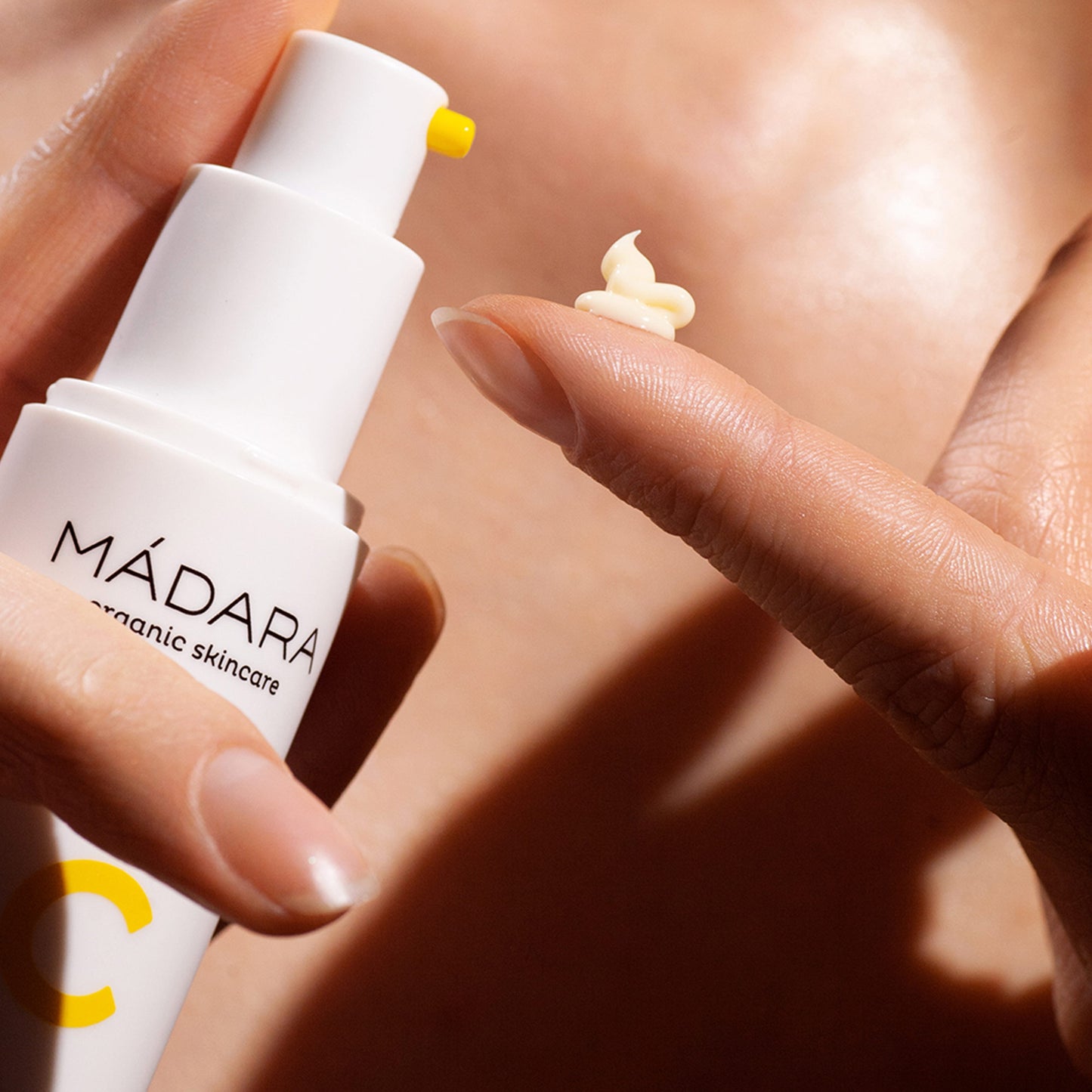 MÁDARA Vitamin C Illuminating Recovery Cream