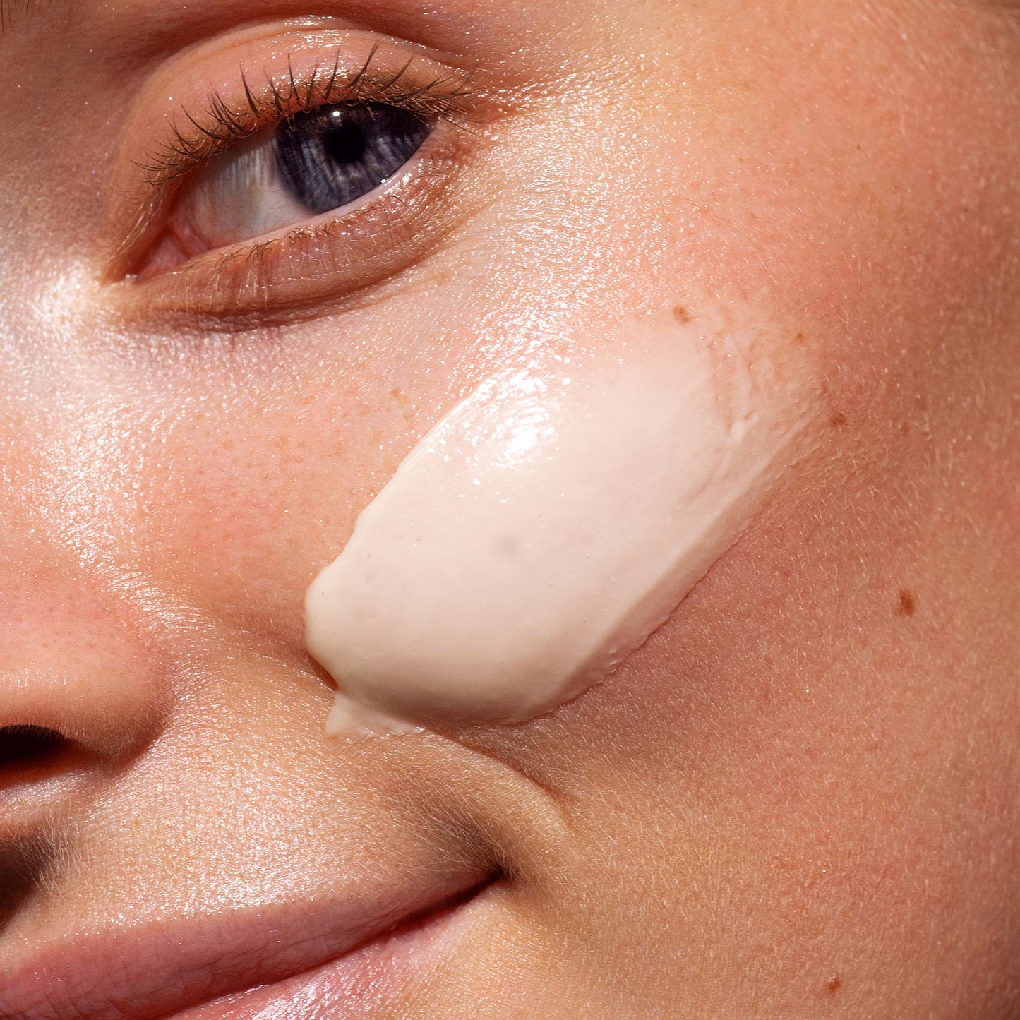 MÁDARA Vitamin C Illuminating Recovery Cream